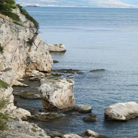 Apartment In Slatine Near The Beach, Cleaning Included * Traù