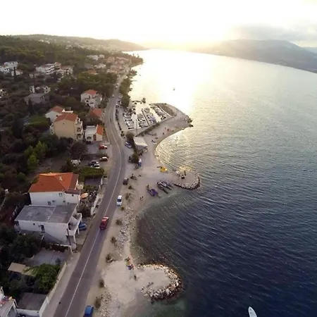 Apartment In Slatine Near The Beach, Cleaning Included * Traù