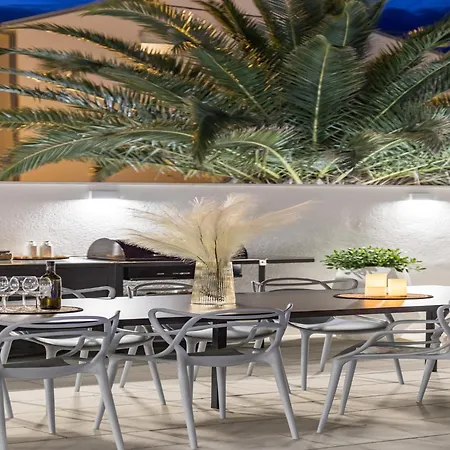 Apartment In Slatine Near The Beach, Cleaning Included * Traù